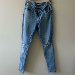 Levi’s 711 Skinny